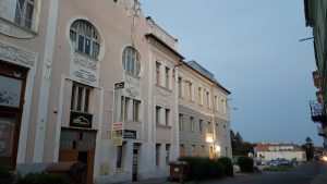Jazyková škola Levice 4 Jazyková škola ZARAZ Budova - Jazyková škola ZARAZ - Levice