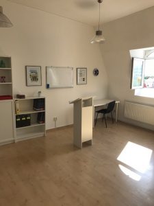 Jazyková škola Pezinok 2 Jazyková škola ZARAZ Učebňa - Jazyková škola ZARAZ - Pezinok